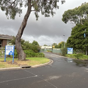 Lake Hamilton Motor Village and Caravan Park