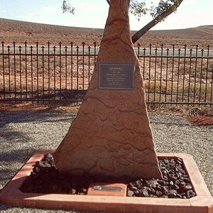 Len Beadells grave site