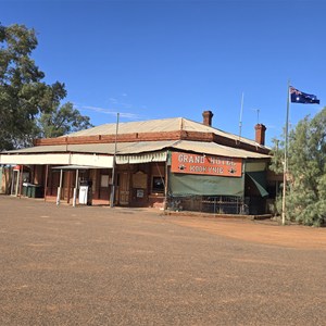 Grand Kookynie Hotel