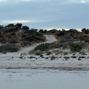 Wauraltee Beach