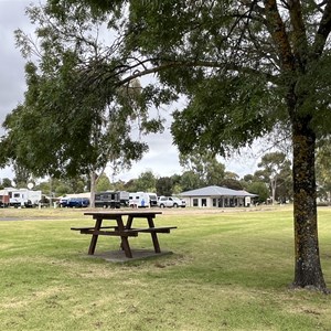 Edenhope Lakeside Tourist Park