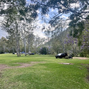 Somerset Dam Campground