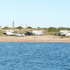 Free Camp adj Marina 