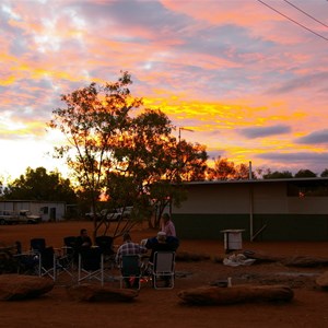 Warakurna Roadhouse Campground