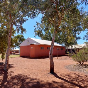 Warakurna Campground