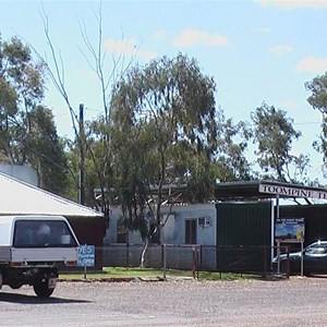 Toompine Hotel &  Accommodation